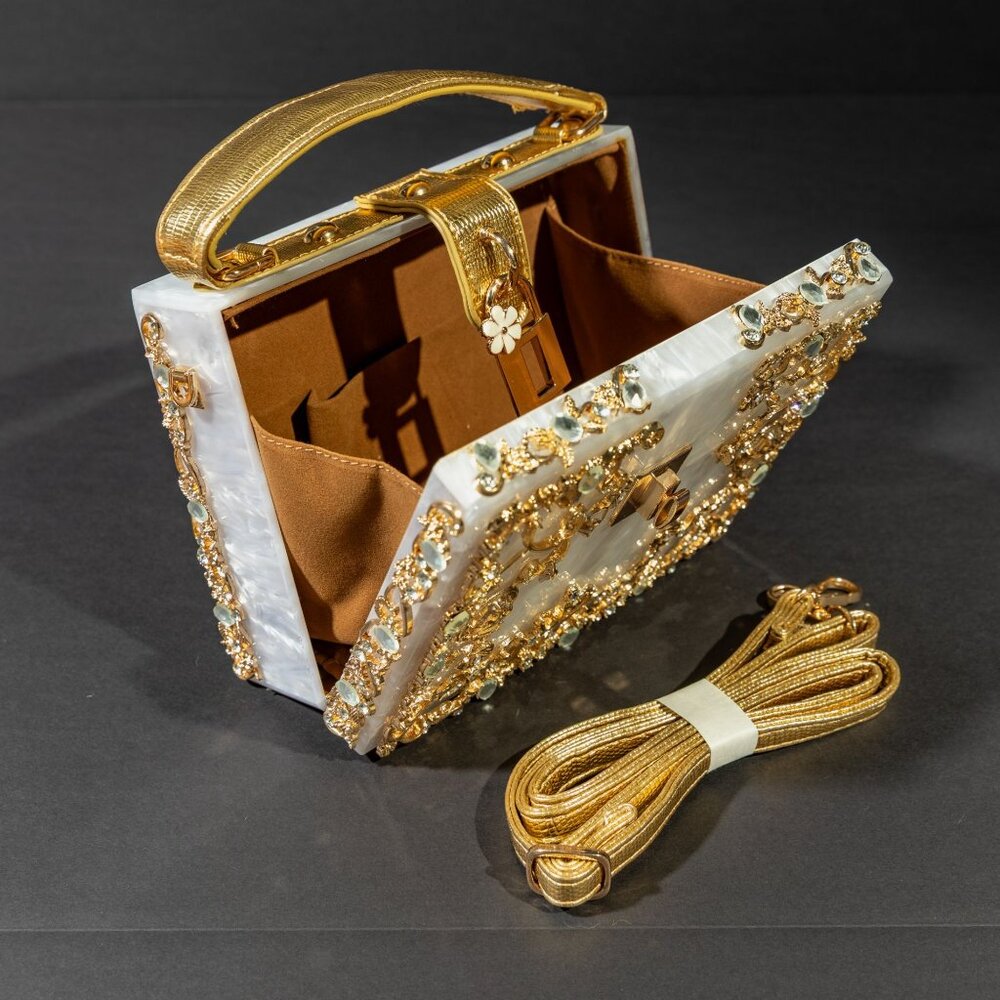 Verano Hill Acrylic Box Handbag White Gold Floral Design NWOT - Picture 3 of 7